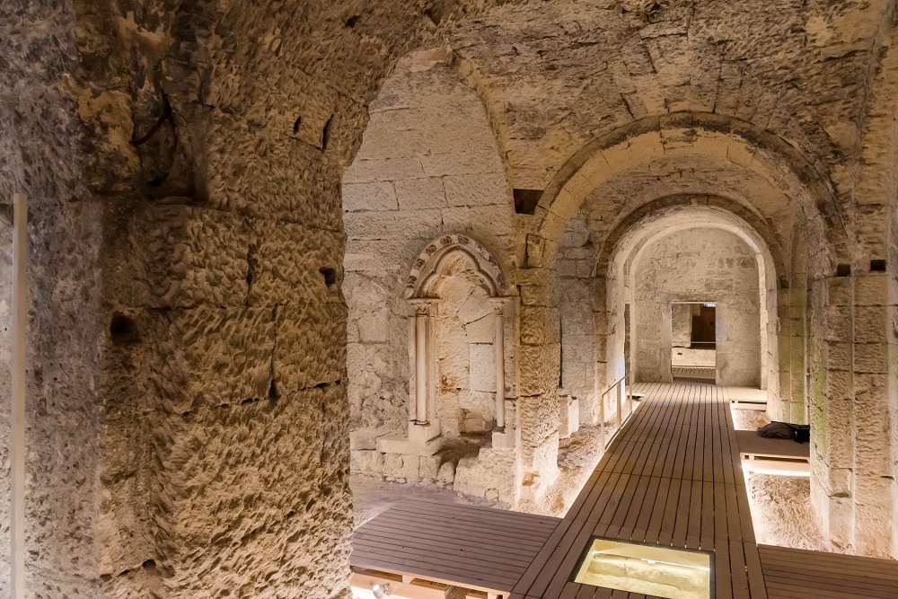 Visite Guidée de la crypte de l'abbaye Royale Saint-Médard