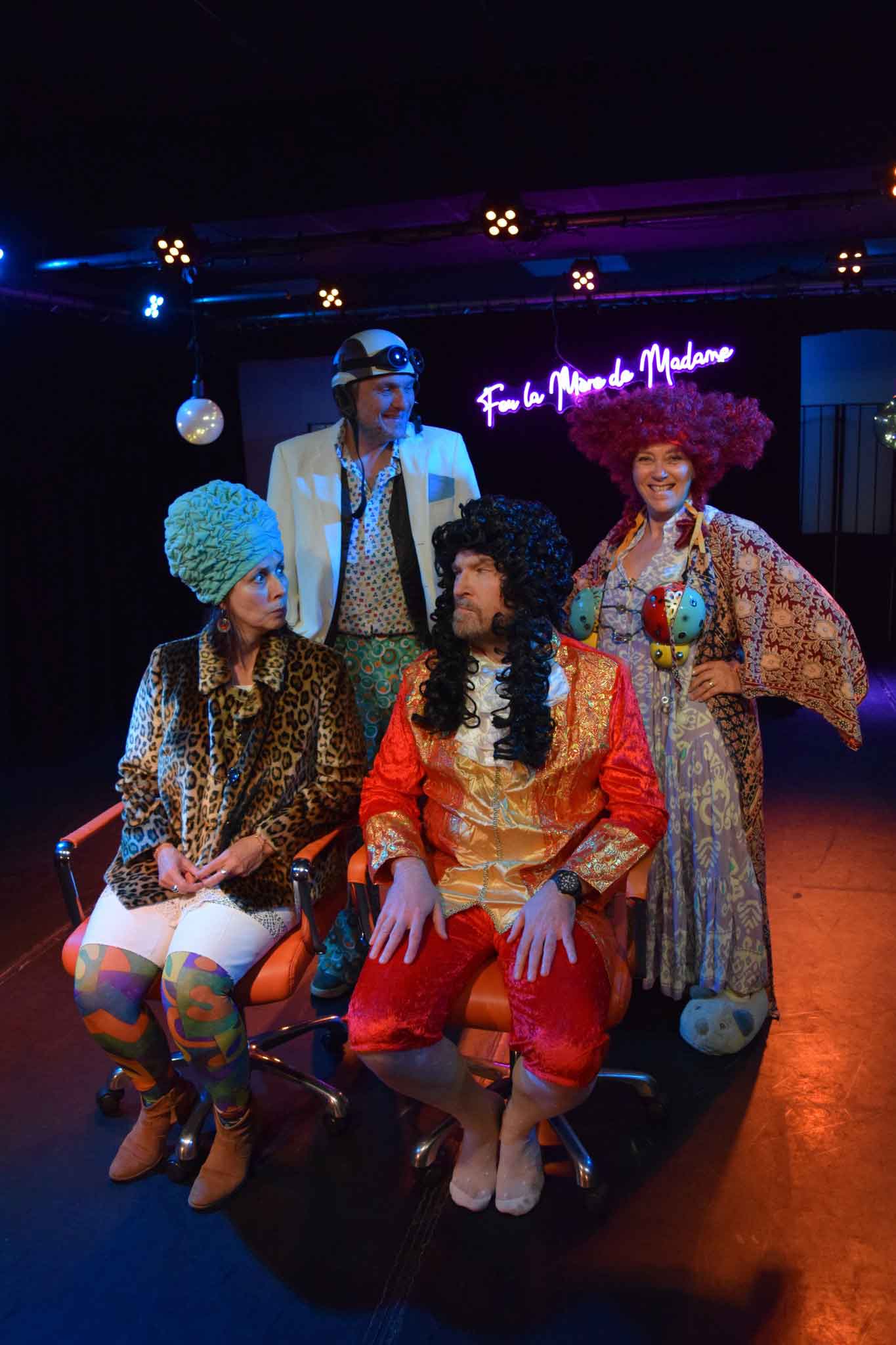 Théâtre : Feu la mère de Madame