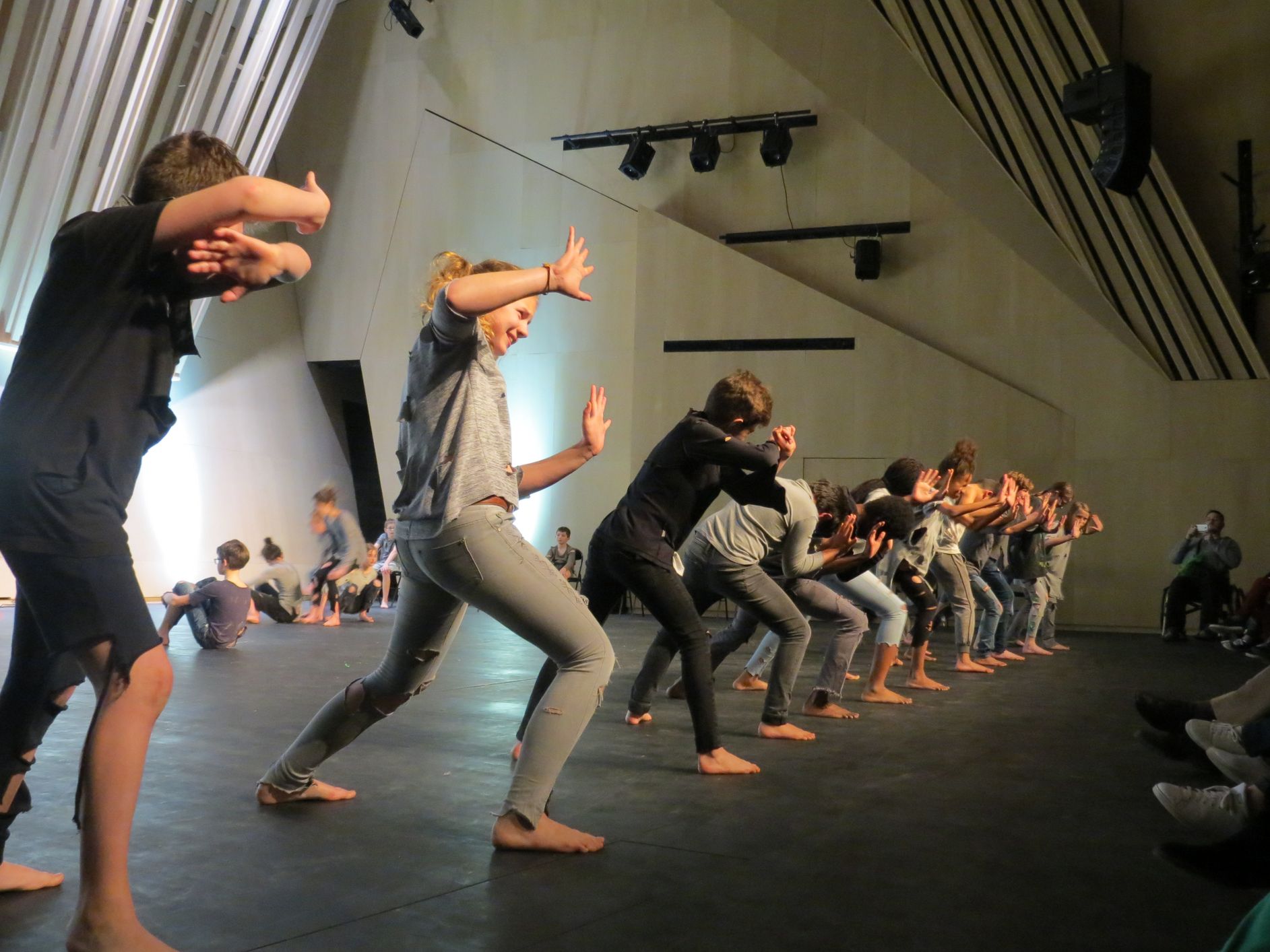SPECTACLE CLASSE À HORAIRES AMÉNAGÉS THÉÂTRE