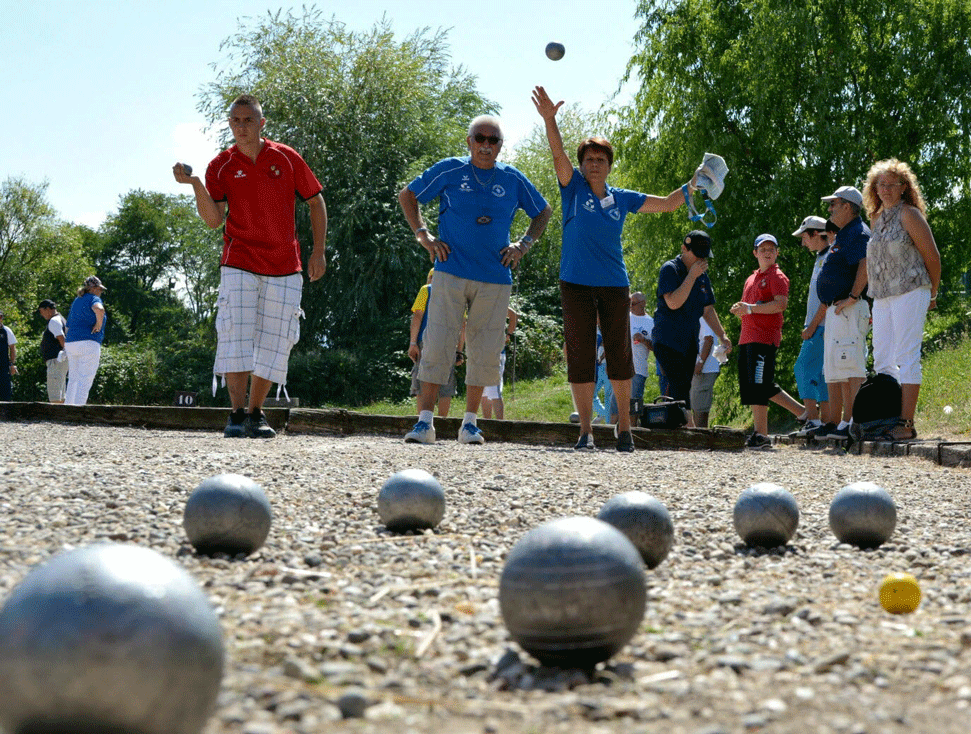 Concours de pétanque