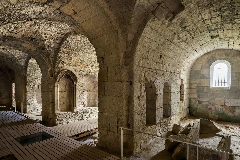 Visite Guidée de la crypte de l'abbaye Royale Saint-Médard